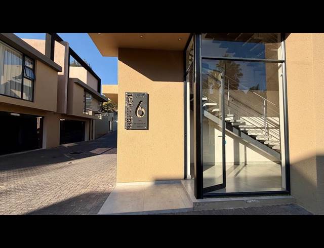 4 BEDROOM PROPERTY TO RENT IN HOUGHTON ESTATE